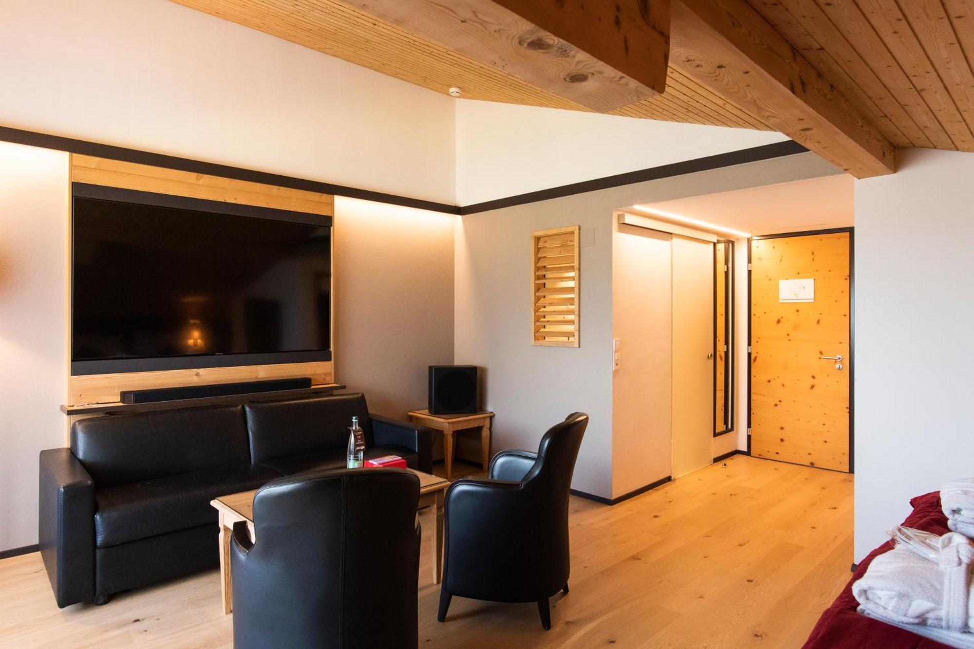 Hotel Cailler & Bains De La Gruyere Charmey Exterior photo