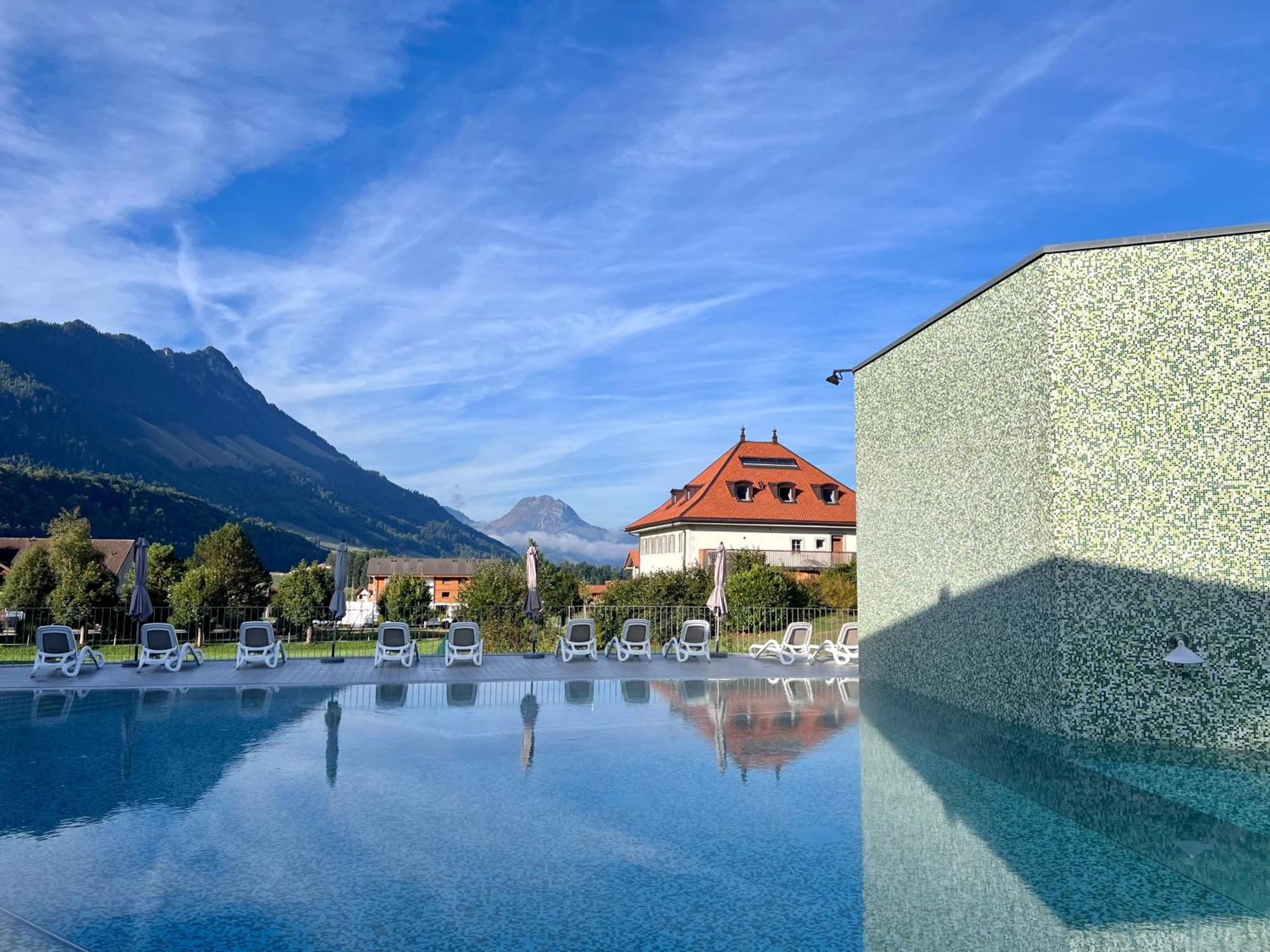 Hotel Cailler & Bains De La Gruyere Charmey Exterior photo