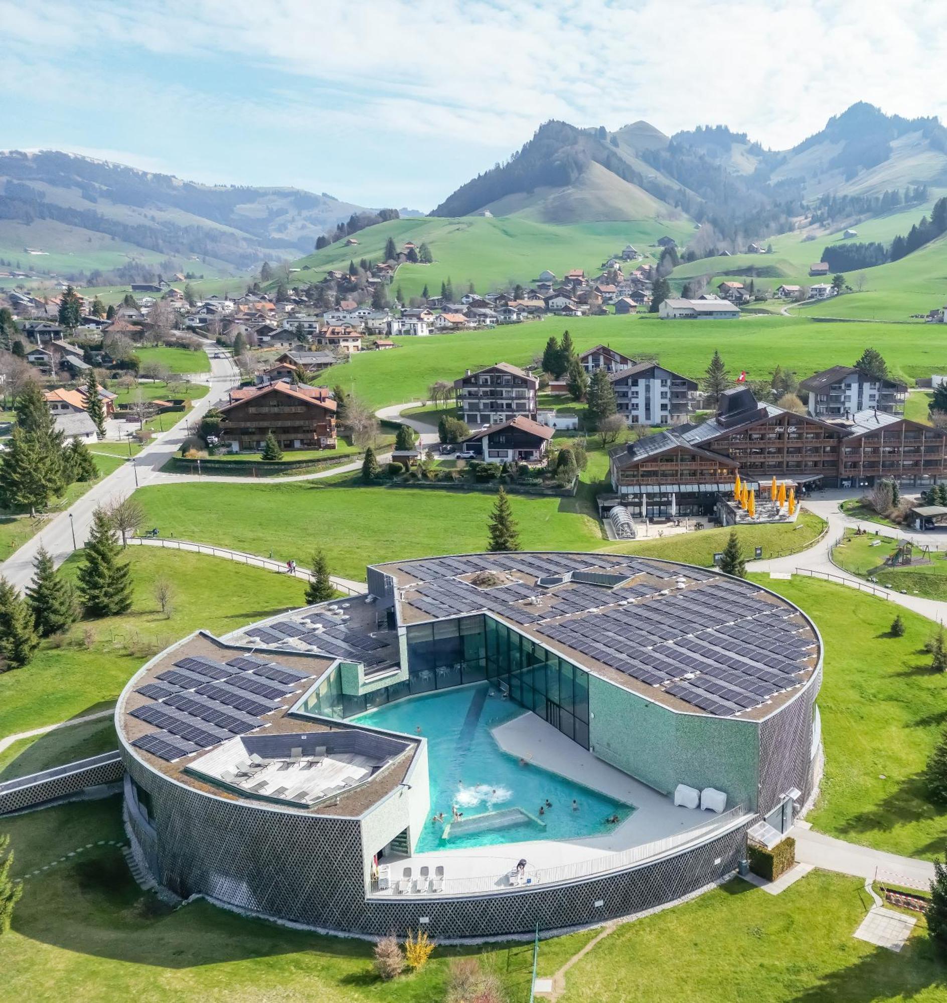 Hotel Cailler & Bains De La Gruyere Charmey Exterior photo